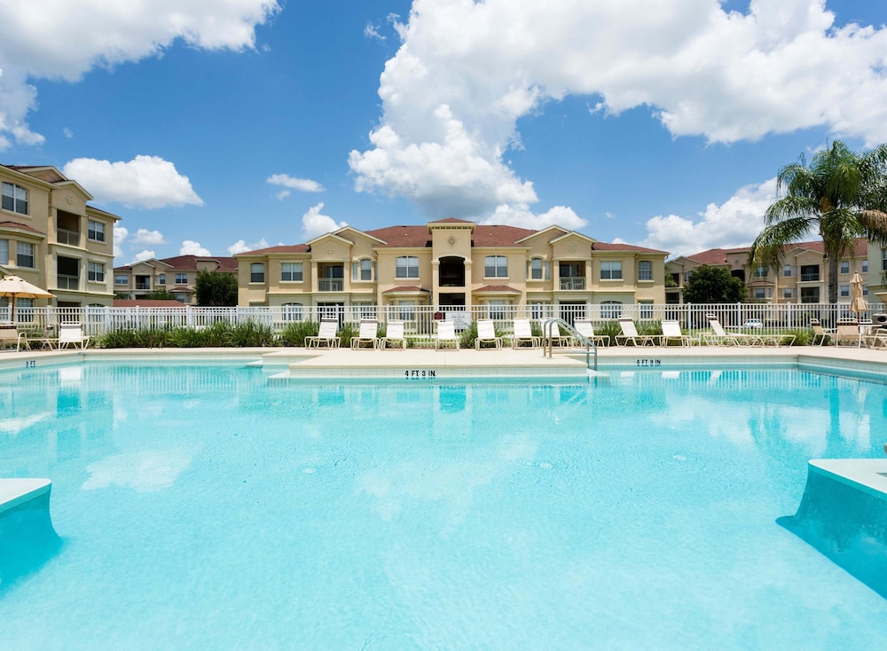 Magical Florida Getaway 1/25