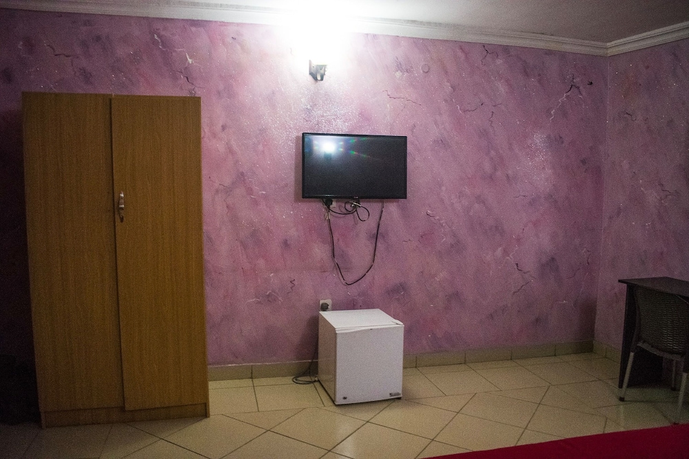 Bavidi Hotel 44/68