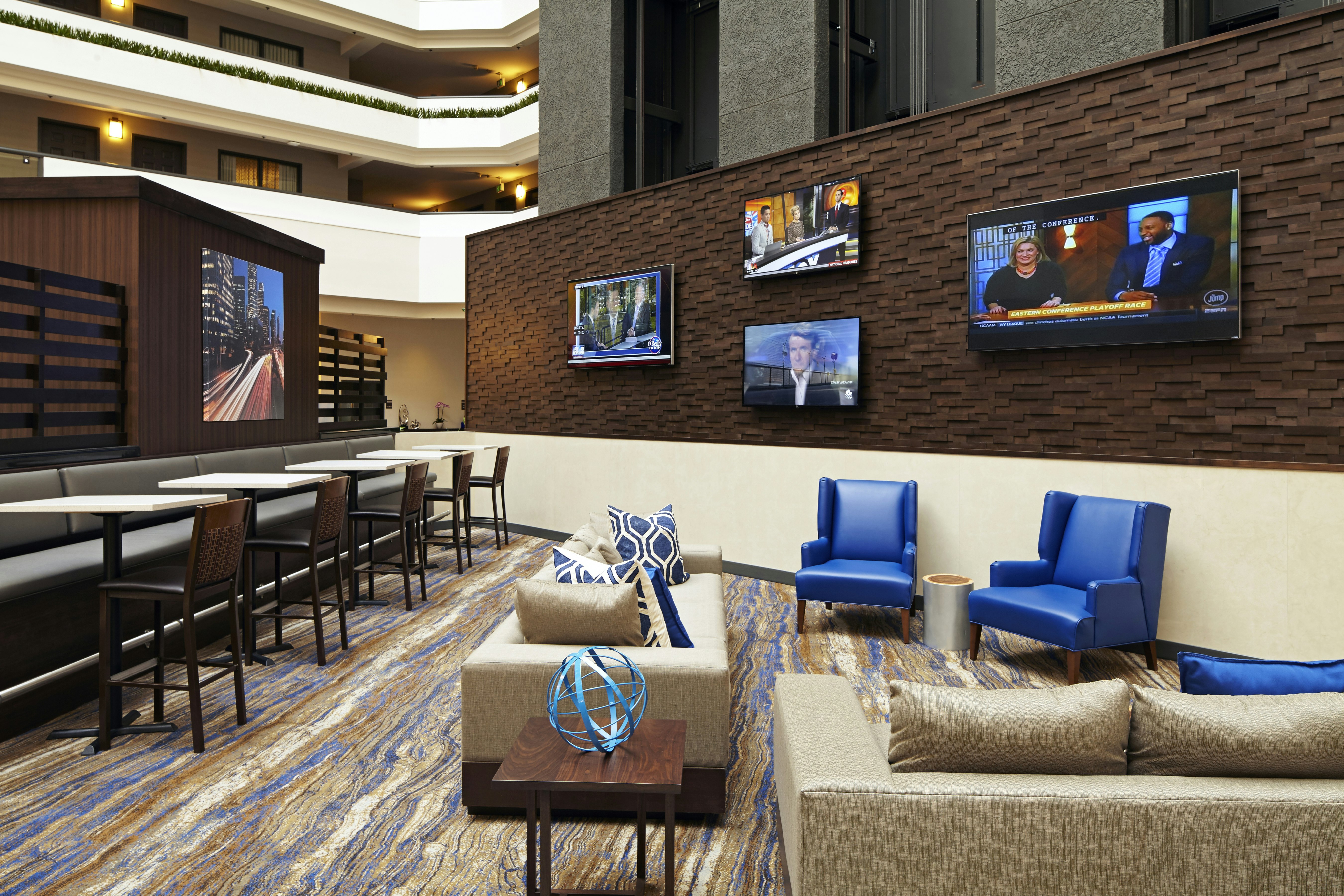 Embassy Suites by Hilton Los Angeles International Airport North 45/74