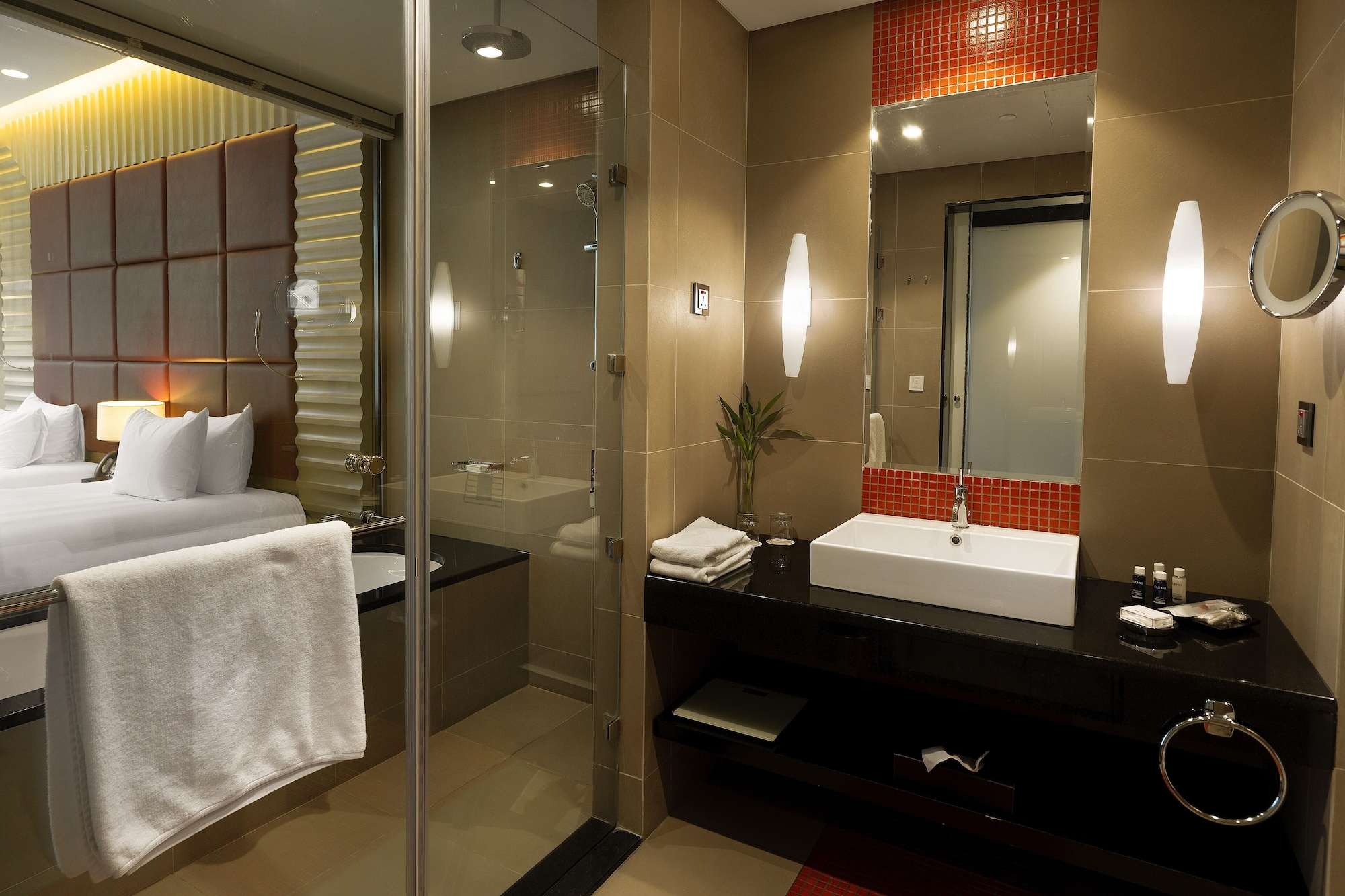 Room, King Bed, Garden View, Club Floor، كراون بلازا آر دي سي الرياض - فندق و مركز مؤتمرات(Crowne Plaza Riyadh Itcc) 6/7