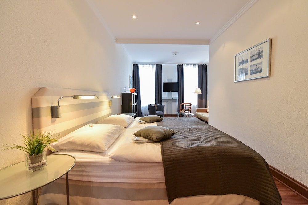 STADT HOTEL Iserlohn 18/61