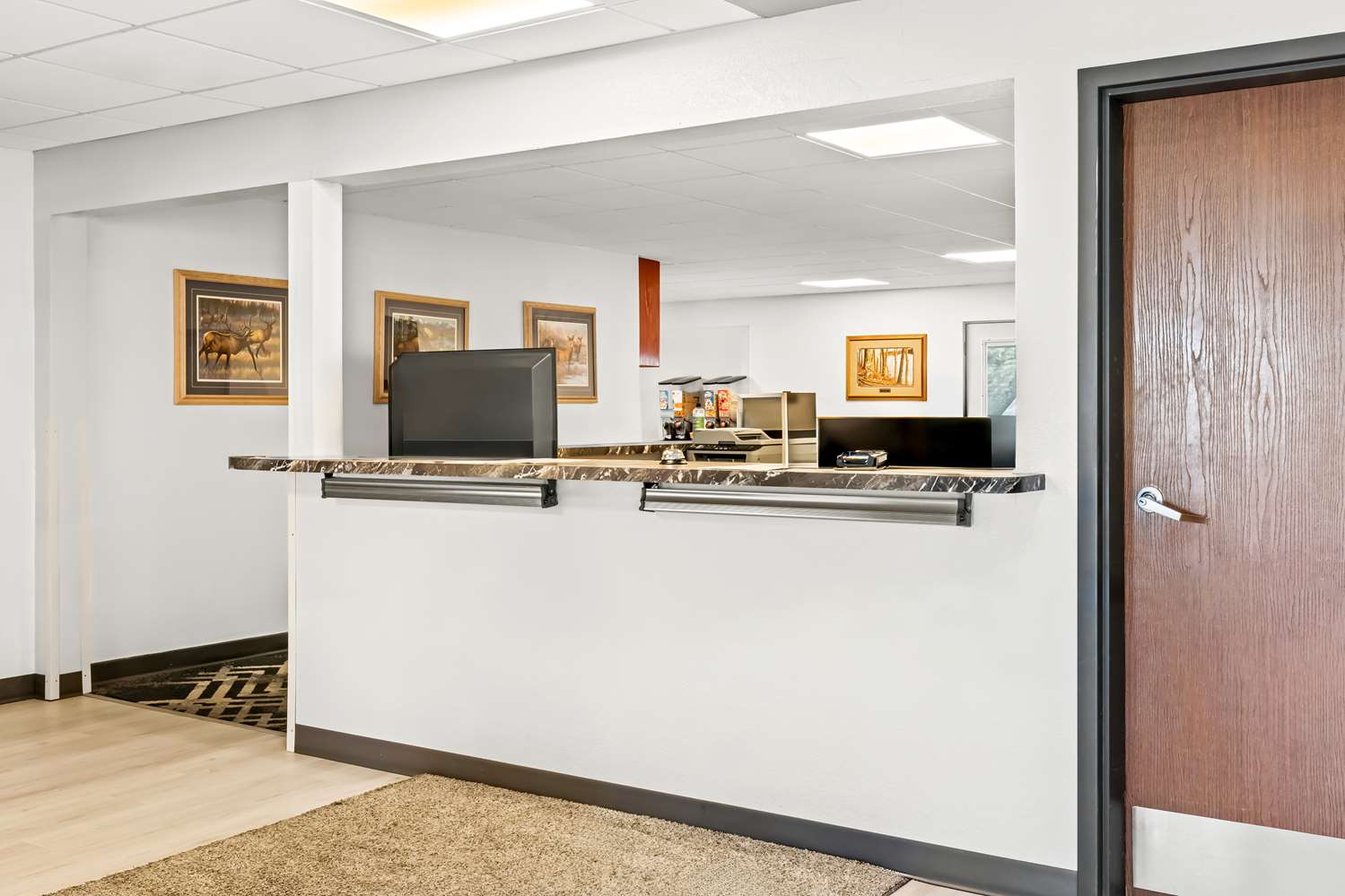 Americas Best Value Inn Tahquamenon Country 7/30