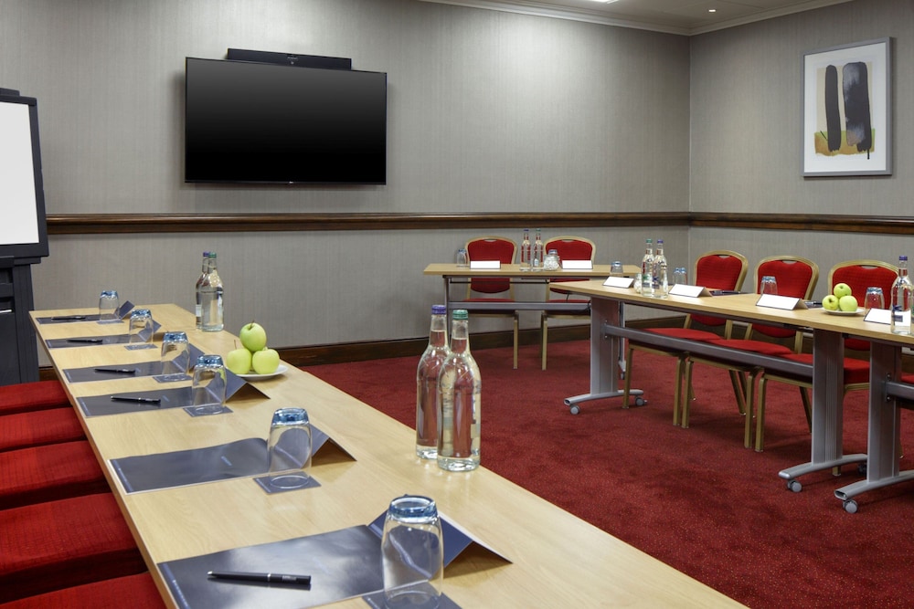 Delta Hotels Warwick 58/71