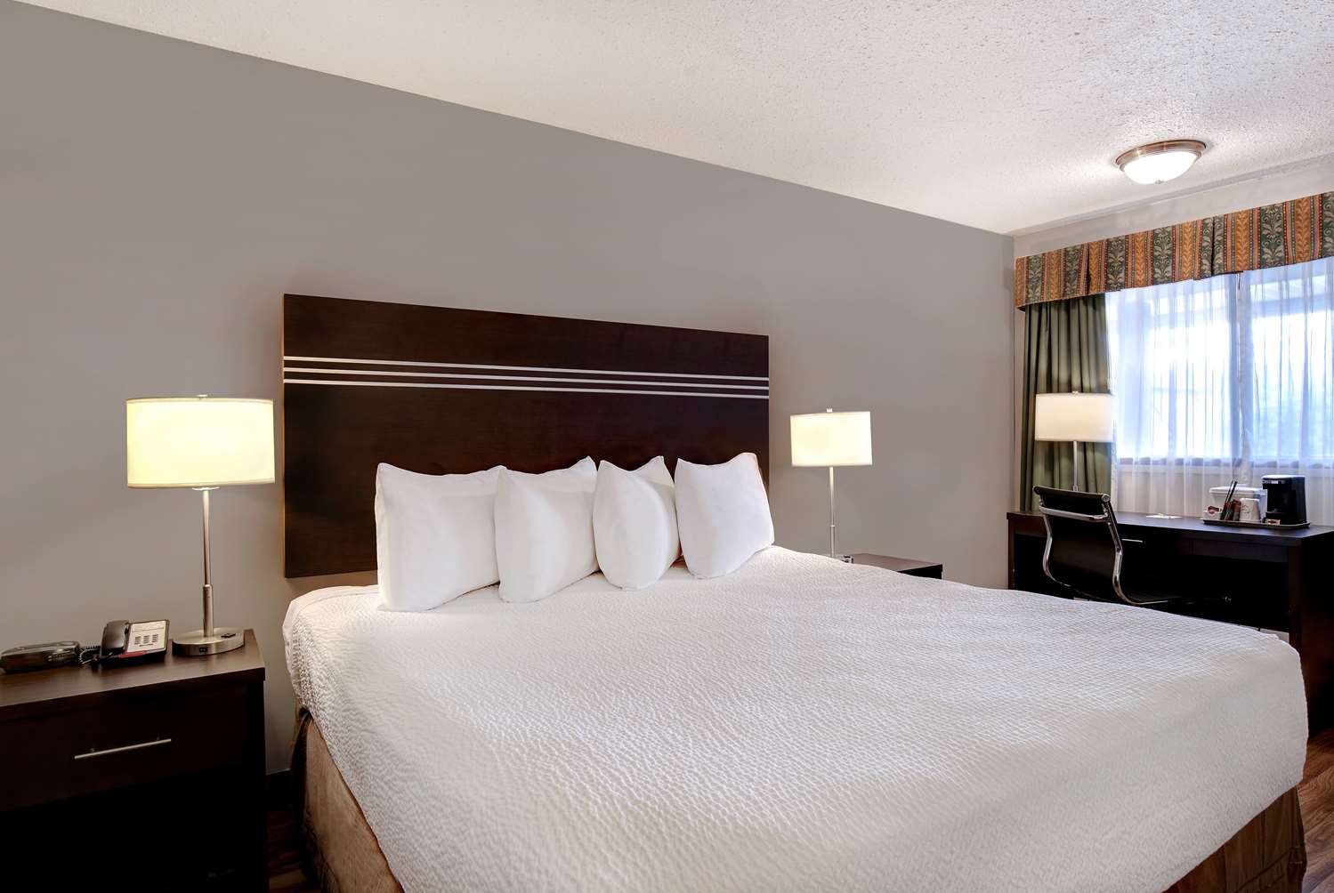 Days Inn By Wyndham Vernon 9/31