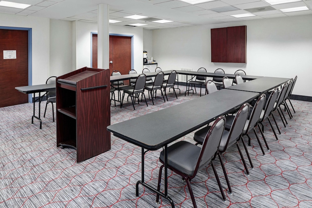 Hampton Inn Helen 36/42