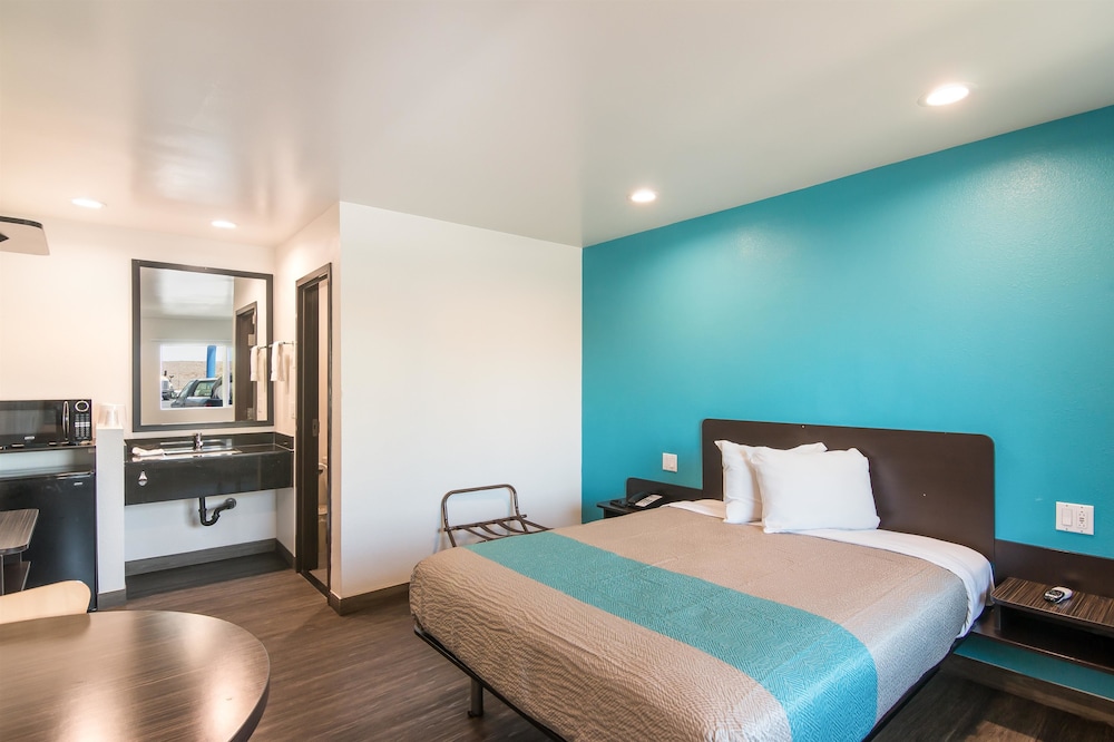 Motel6 South El Monte, CA - Los Angeles 25/44