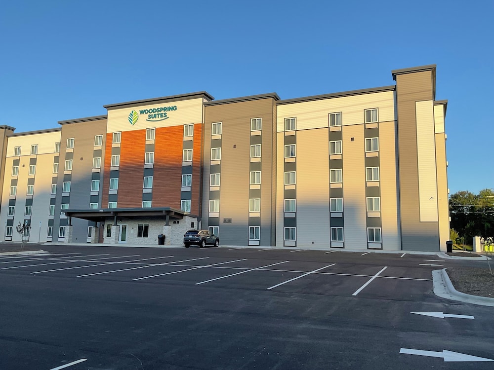 WoodSpring Suites Charlotte Airport 54/66