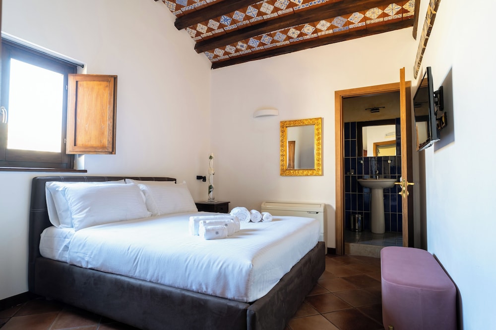 GRAND HOTEL LA BATIA 14/60