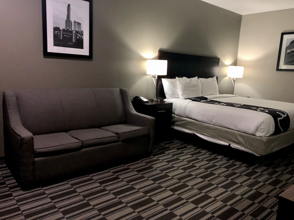 Catoosa Inn and Suites 18/35