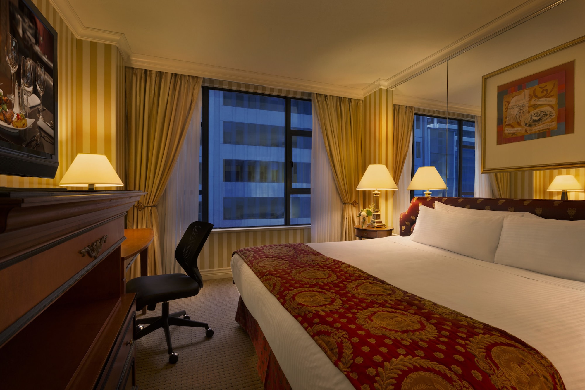 1 BEDROOM, EXECUTIVE, SUITE, KING BED, SOFA