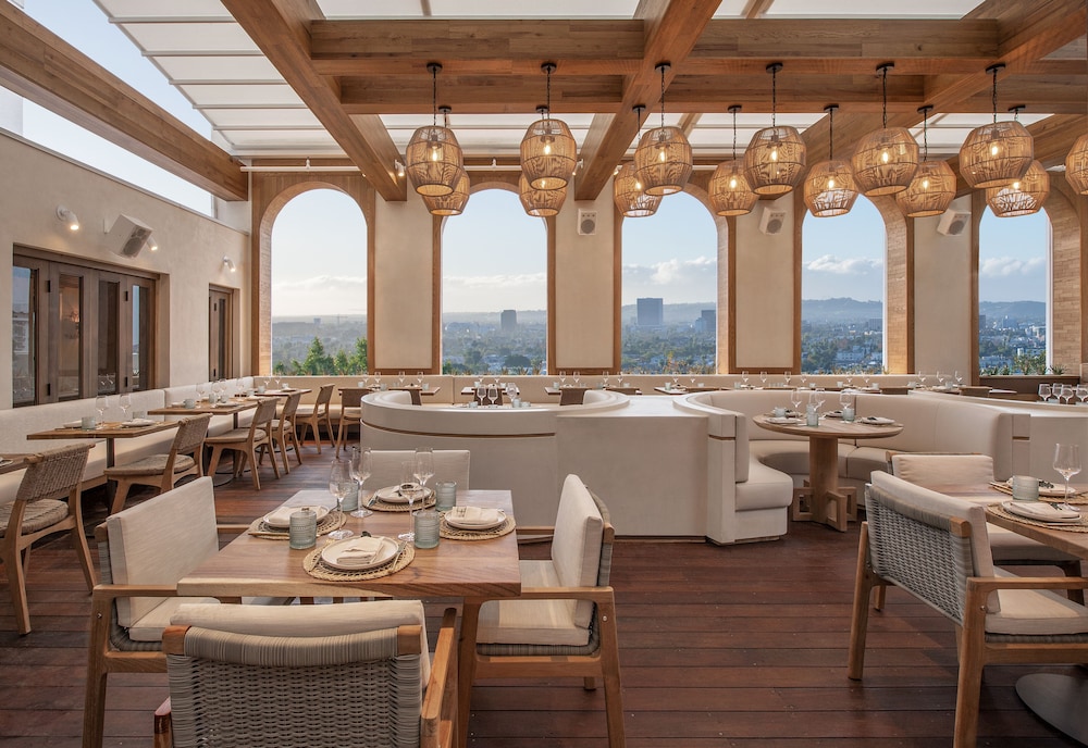 The Valorian Los Angeles, Curio Collection by Hilton 69/87
