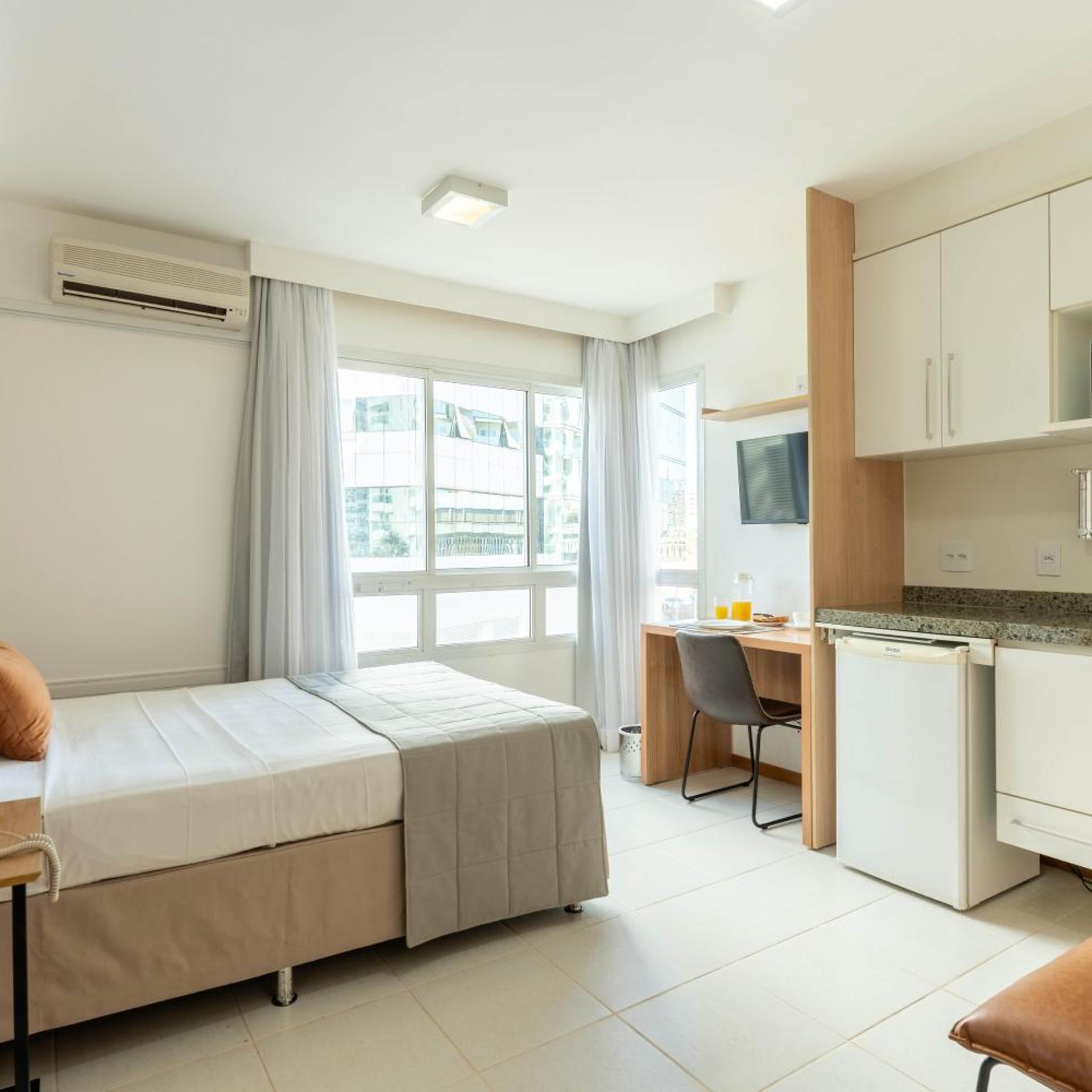 Biarritz Hplus Long Stay 31/54