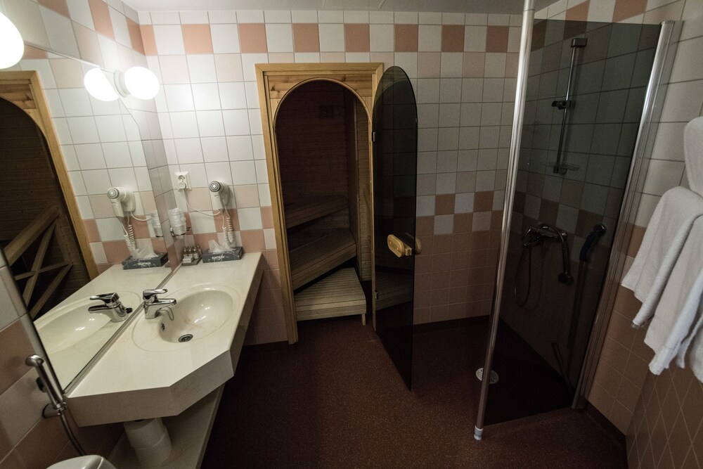 Room, Twin Beds, Sauna