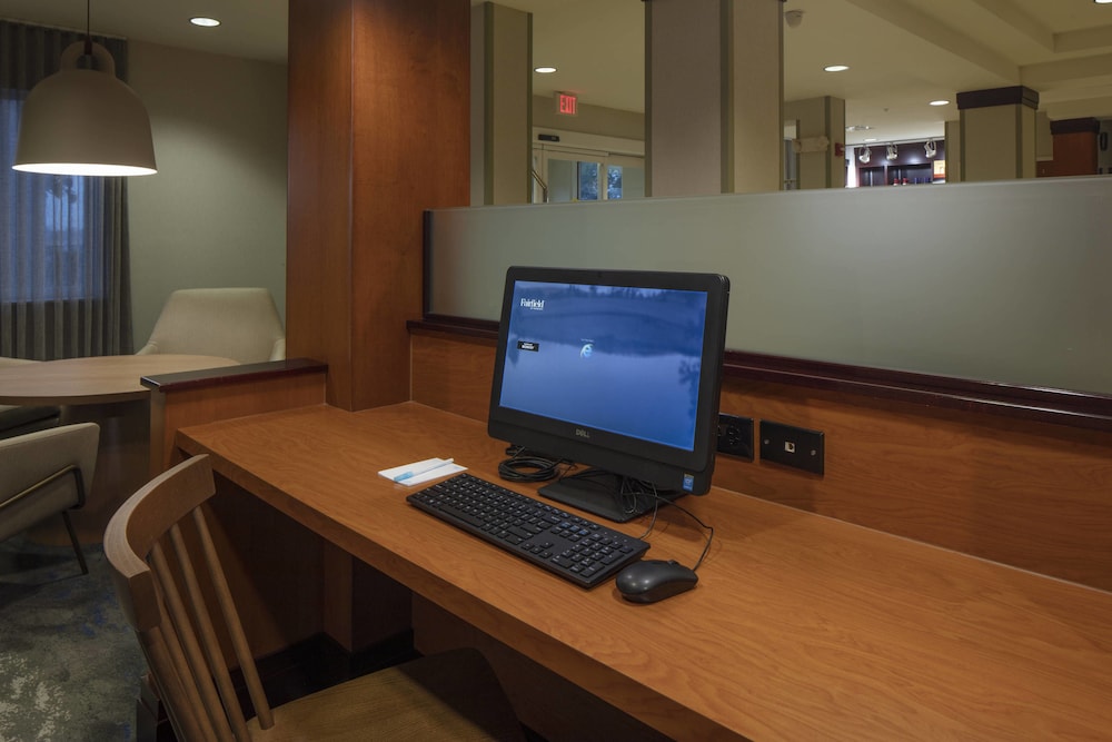 Fairfield Inn Suites By Marriott Venice 39/40