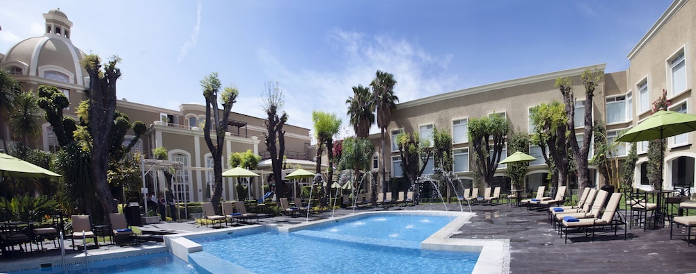 Plaza Camelinas Hotel 59/63