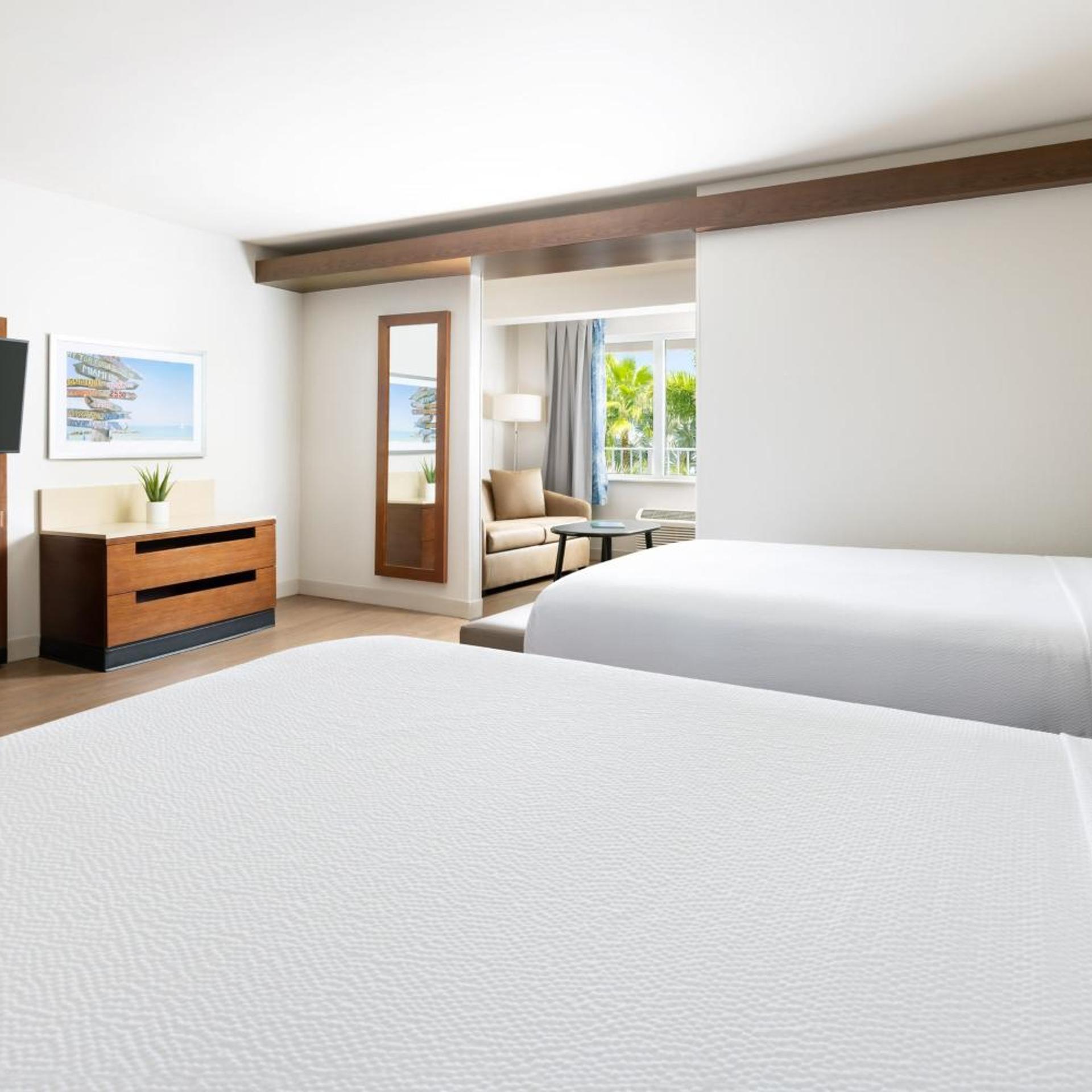 Suite, Queen Bed