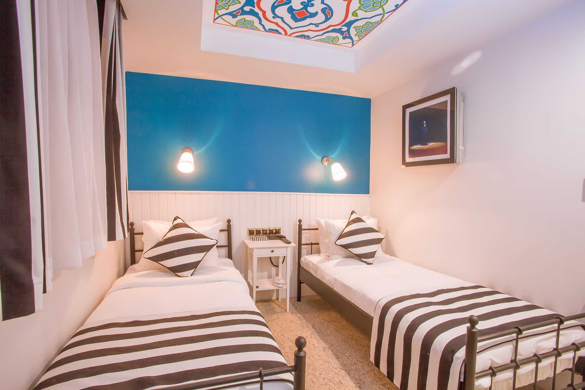 Standard, Twin Beds