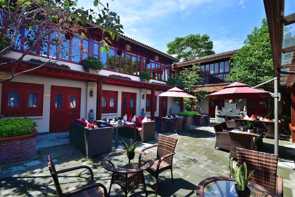 The Jingshan Garden Hotel 6/66