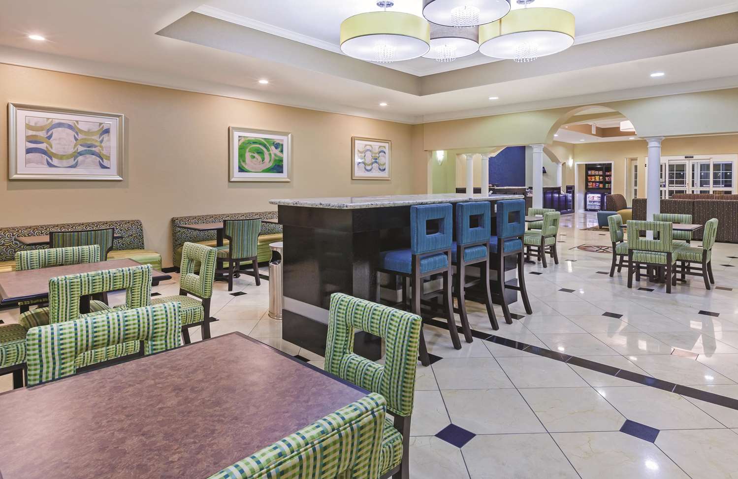 restaurant cafeteria
