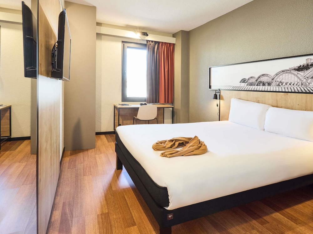 Ibis Valladolid 17/50