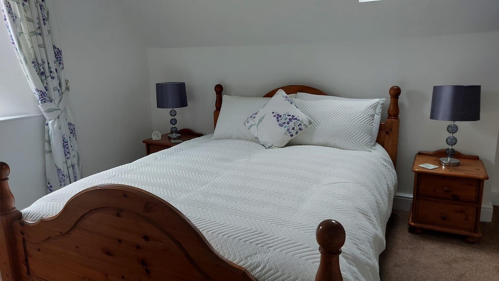 Ashleigh House 25/47