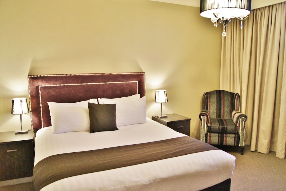 Pavilion Hotel Wagga Wagga 24/34