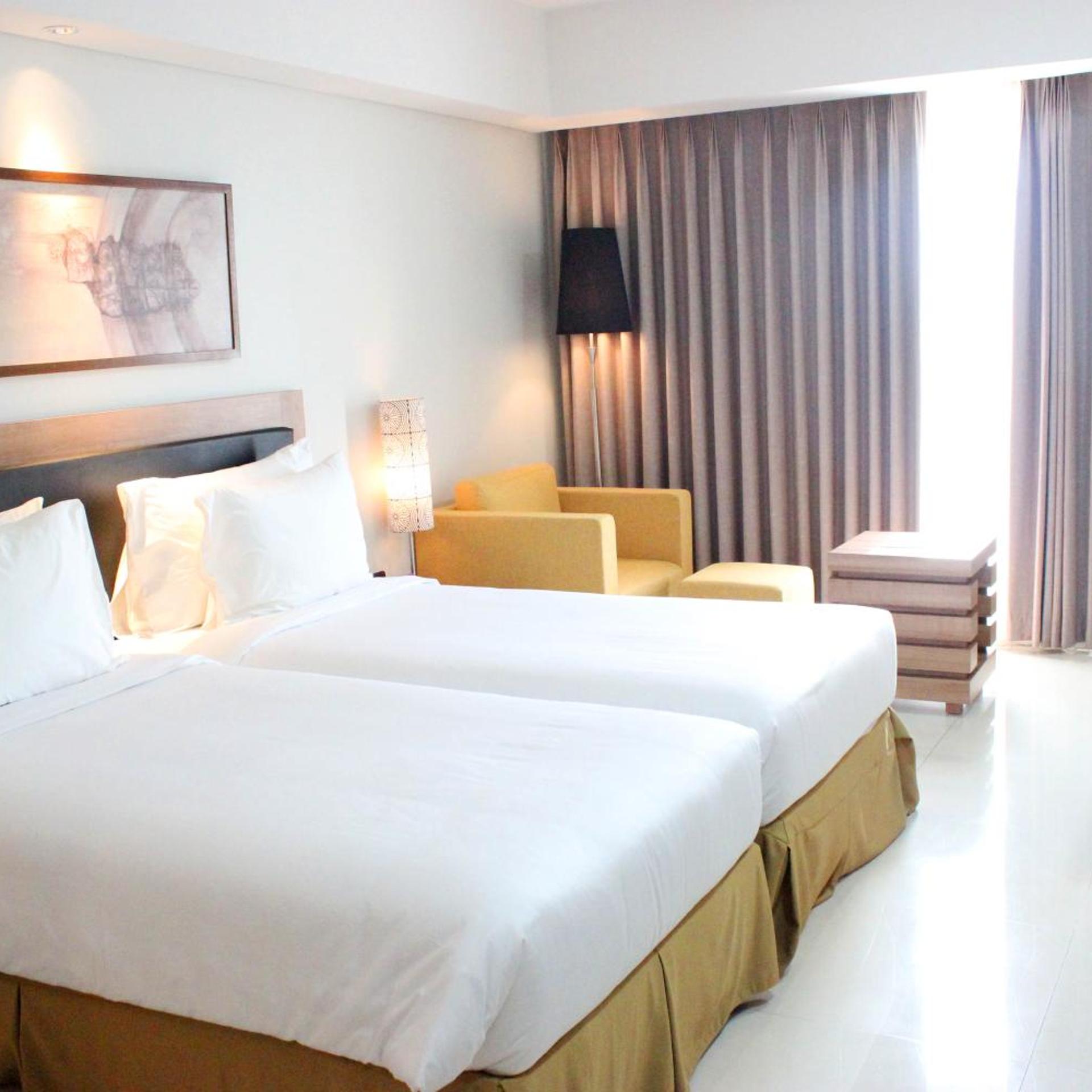 Deluxe, Double or Twin Bed