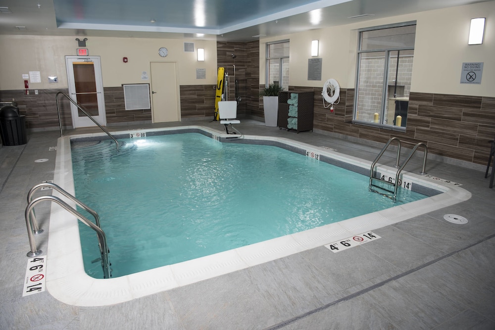 FAIRFIELD INN & SUITES CINCINNATI UPTOWN/UNIVERSITY AREA 24/50