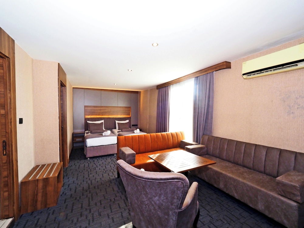 Best House Hotel 48/58