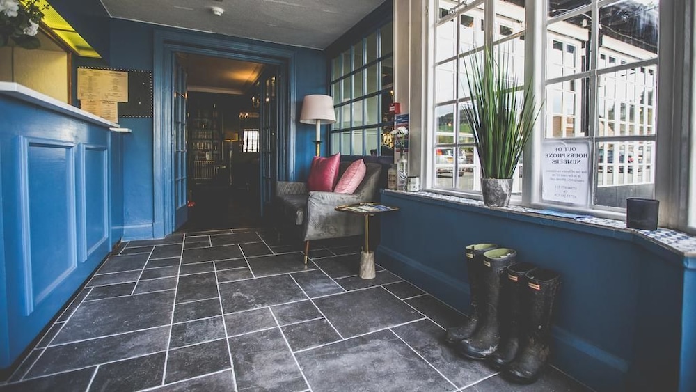 Royal George Hotel 50/50