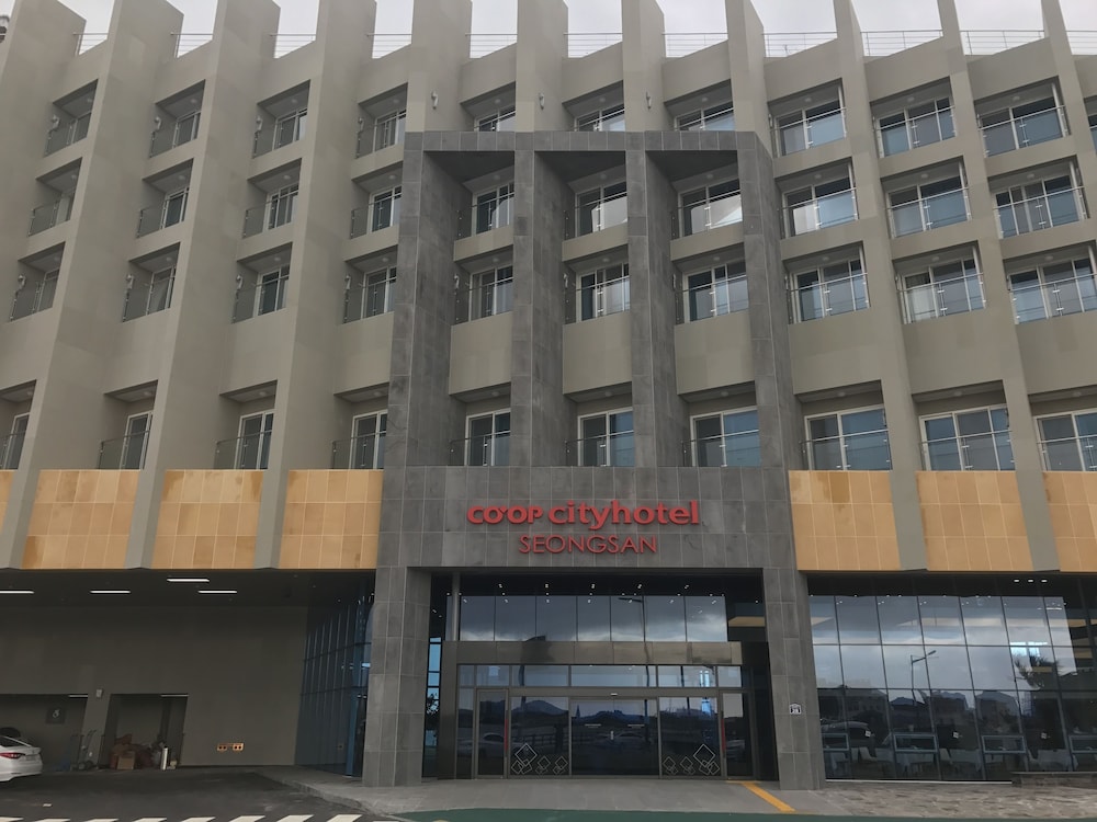 CO-OP シティホテル 城山 写真1