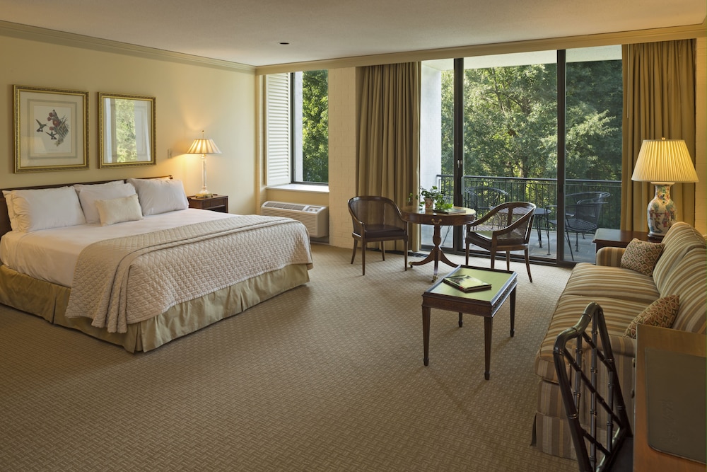 The Griffin Hotel - A Colonial Williamsburg Hotel 11/61