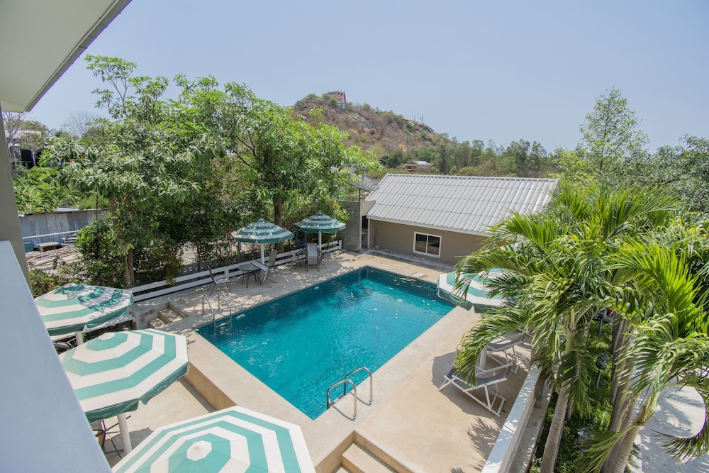 OYO 765 Pom Pom Residence (ex. Highway Hotel Huahin) 24/32