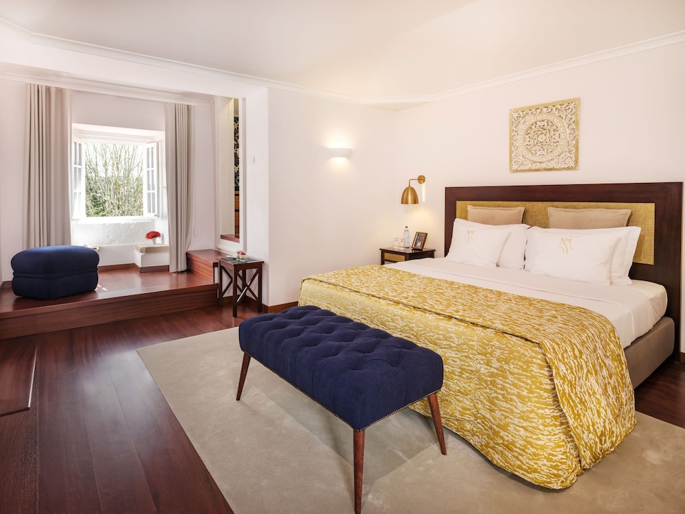 Room, Queen Bed