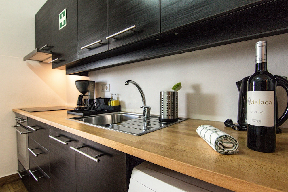 Faro Central Holiday Apartments 11/28