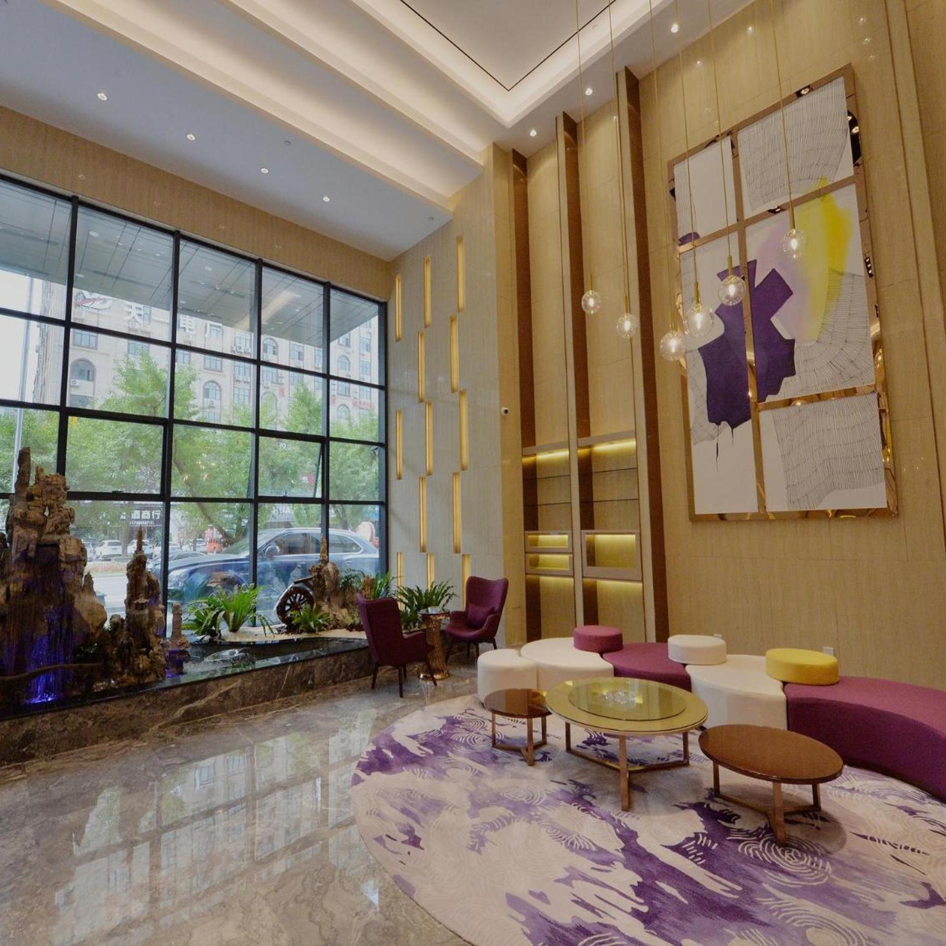 Lavande Hotel (Xingyi Jushan Avenue) 15/22