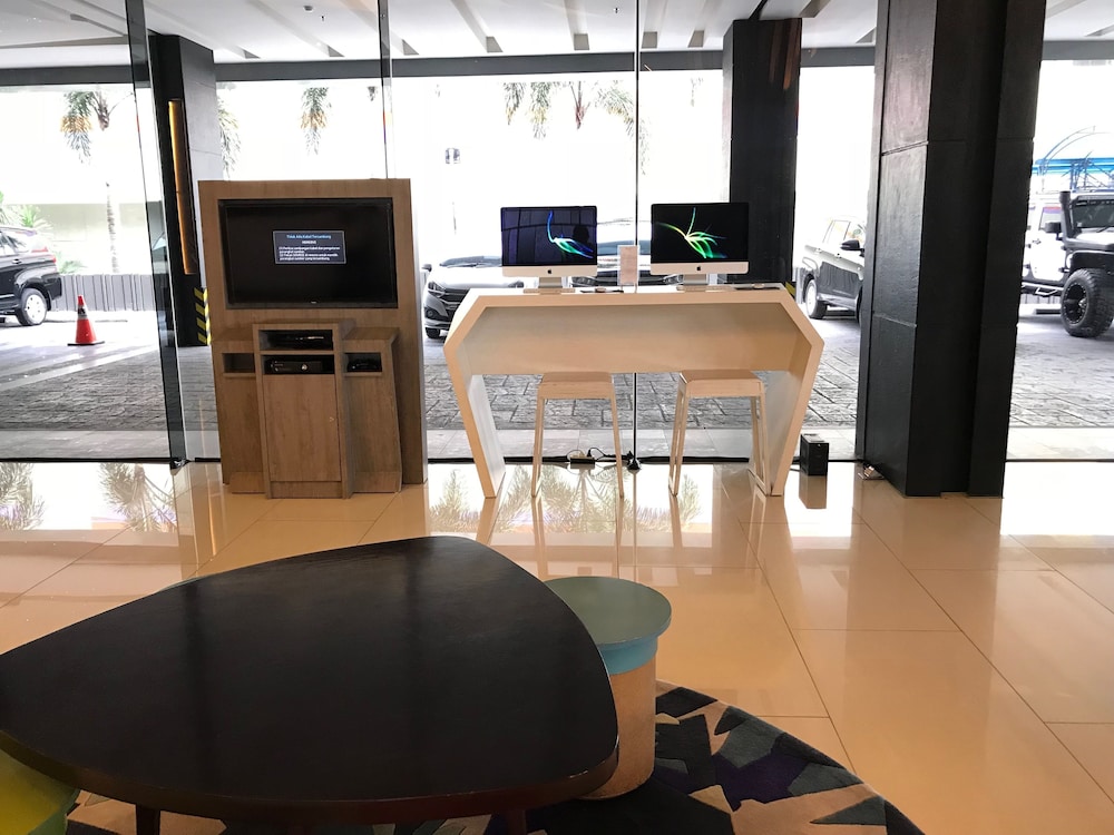 NOVOTEL PEKANBARU 10/67