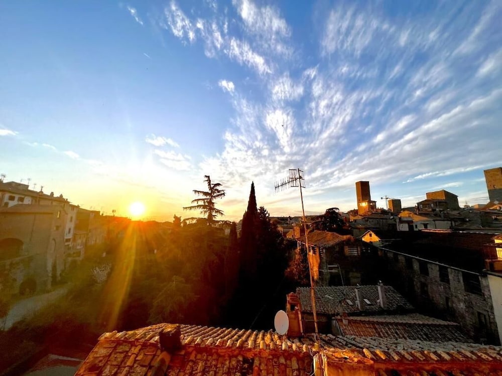 Nazareth Residence 38/40