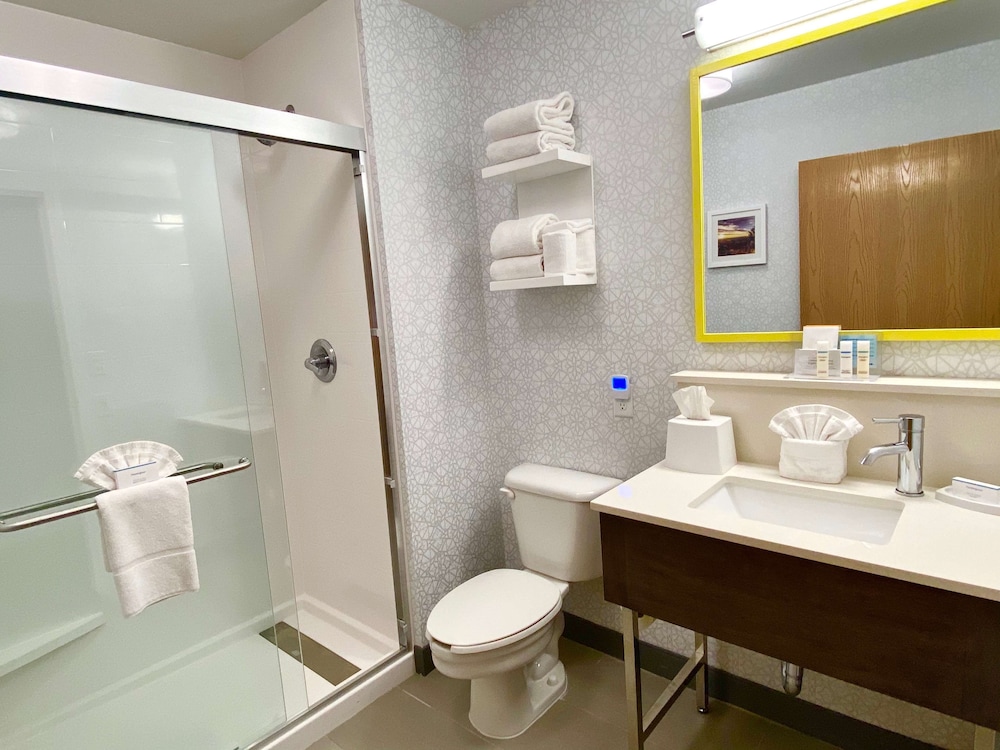 Hampton Inn & Suites Goodyear 18/69
