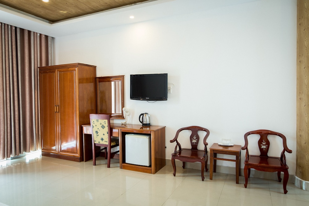 Xuan Hung Hotel 49/55