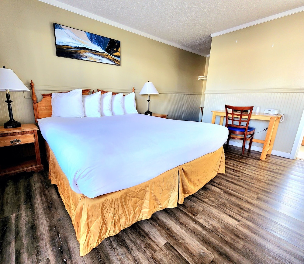 Omeo Suites Glass Beach 8/50
