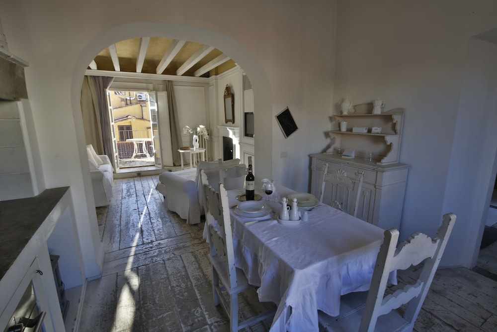 White Home 23/28