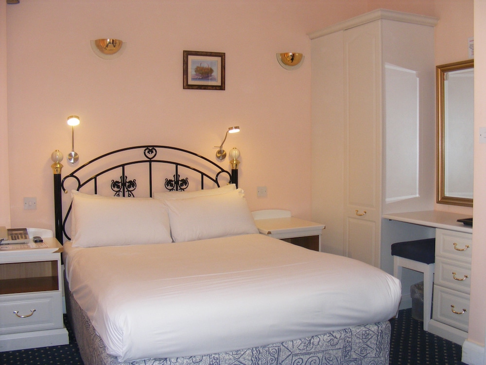 The Mermaid Suite Hotel 10/37