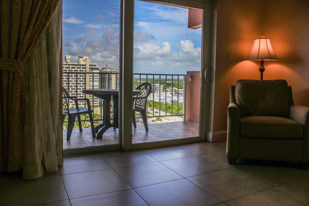 Fort Lauderdale Beach Resort 10/35