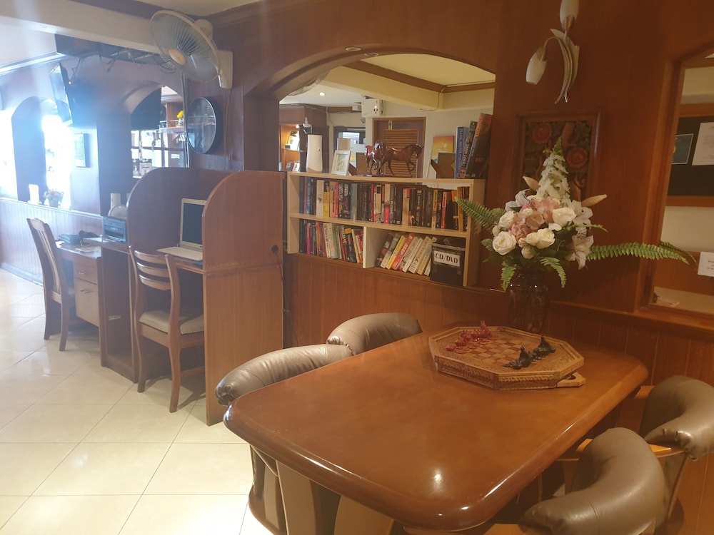 Chaiyapoon Inn 58/67