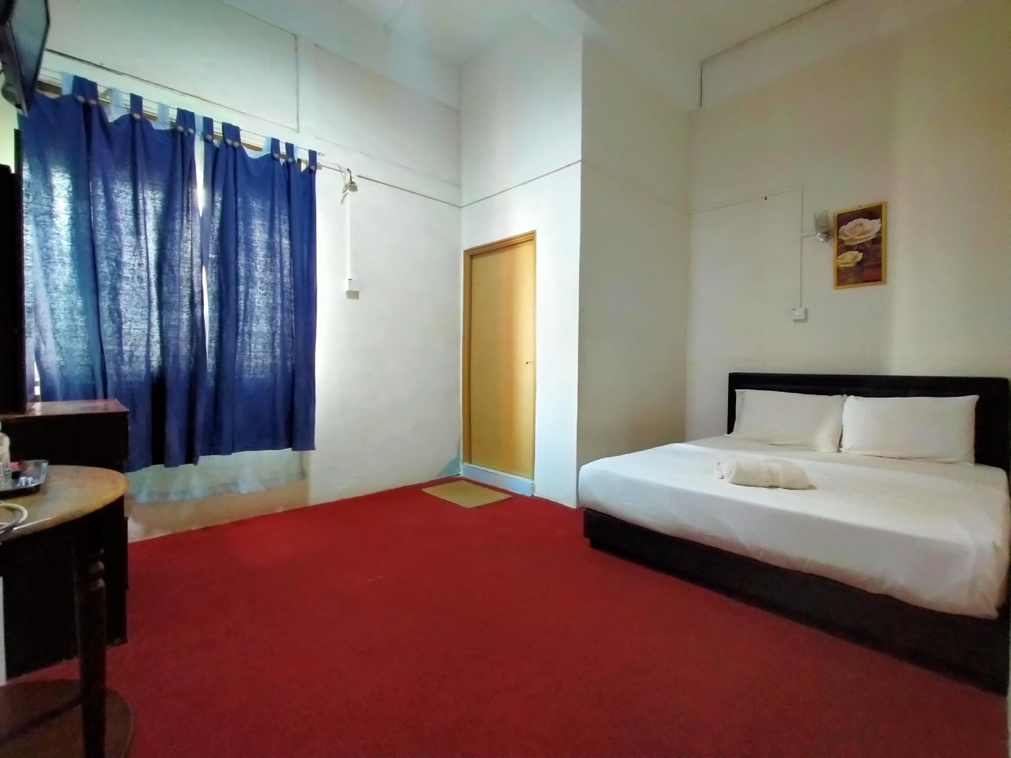 SPOT ON 89994 Rz Gold Hotel 20/38