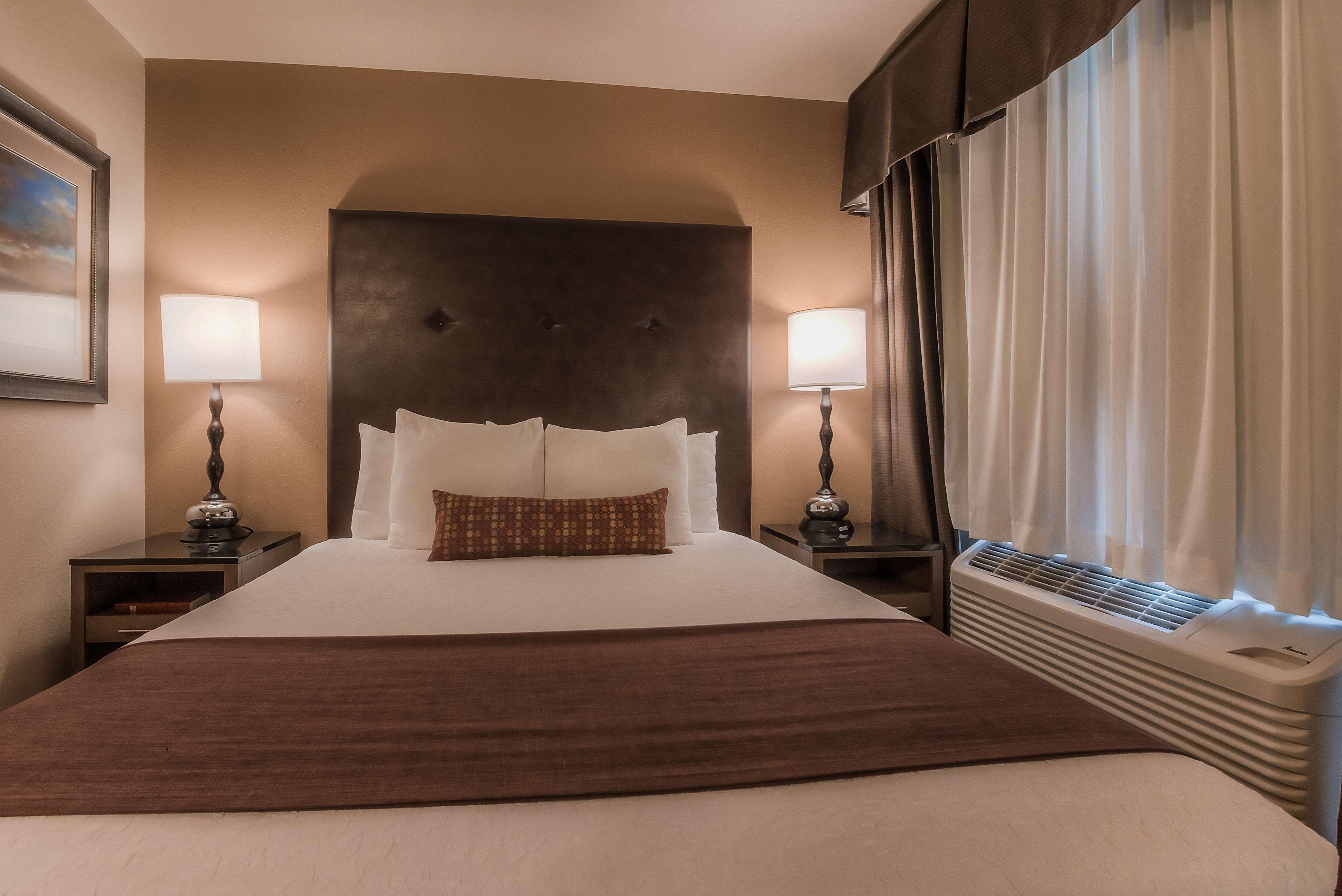 Room, Queen Bed