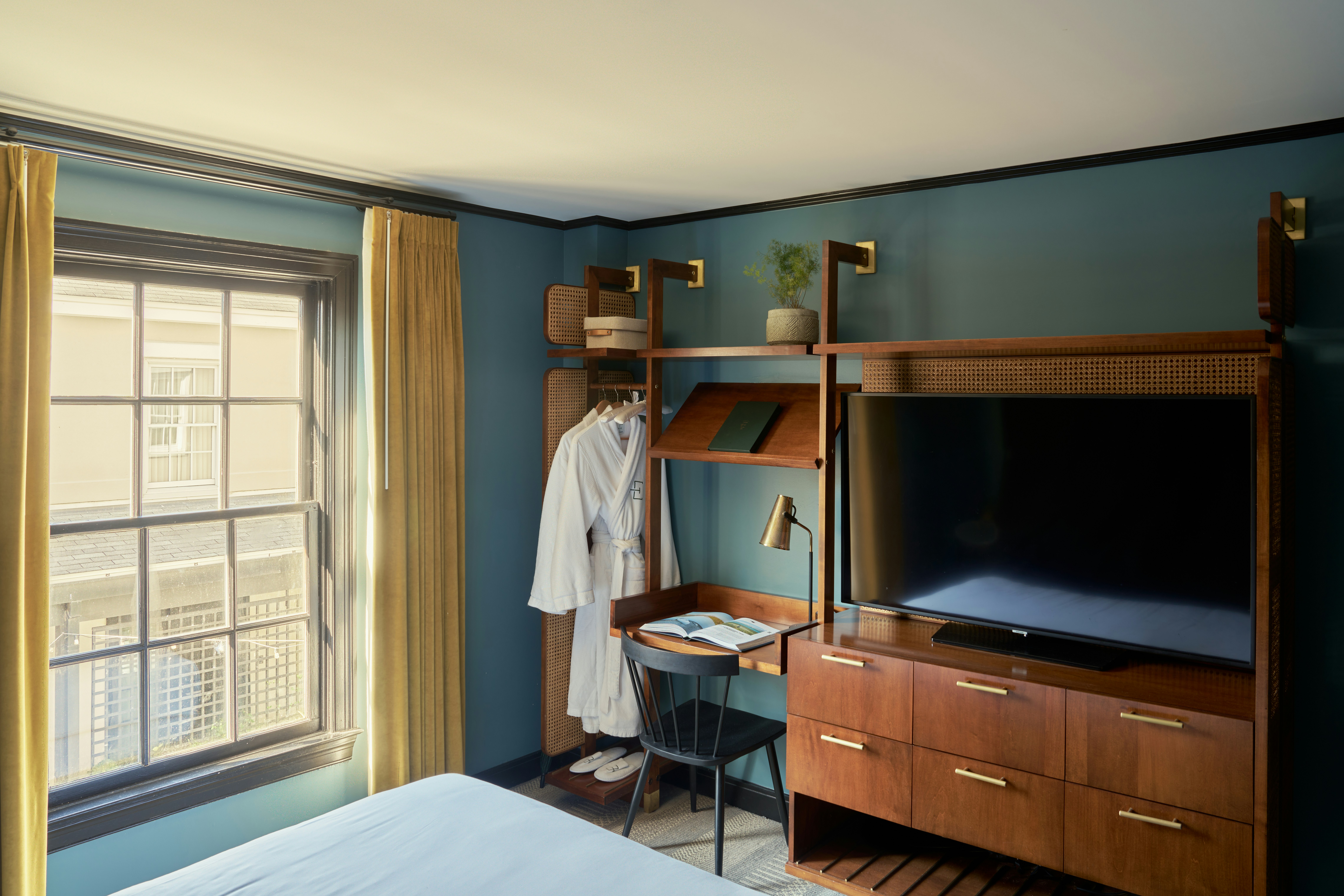 Atelier, Premier, King Bed