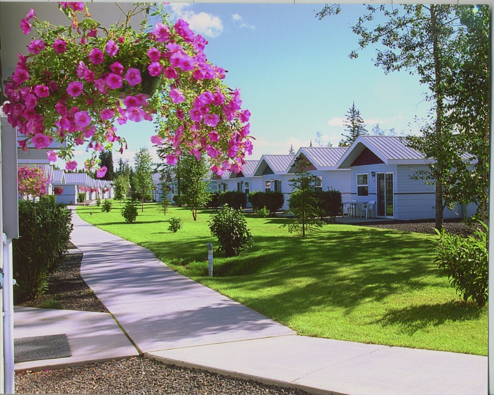Rivers Edge Resort 5/49
