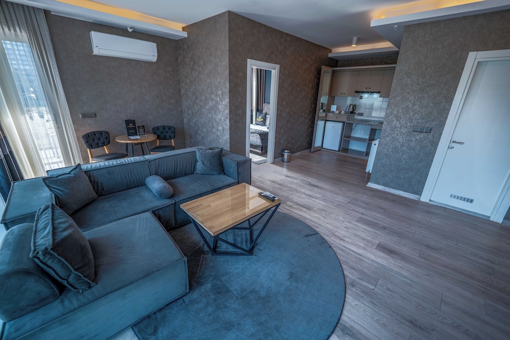 Marlen Hotel Bayrakli 32/48